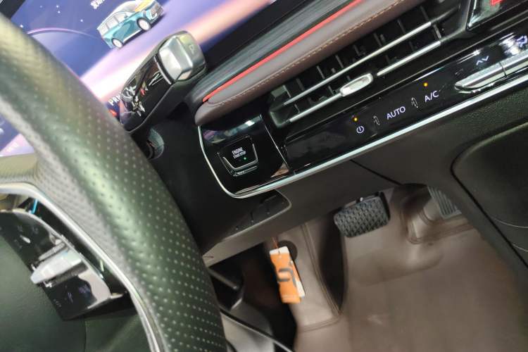 Used Buick Century 2023 2.0T Six-Seater Yinshi Edition
