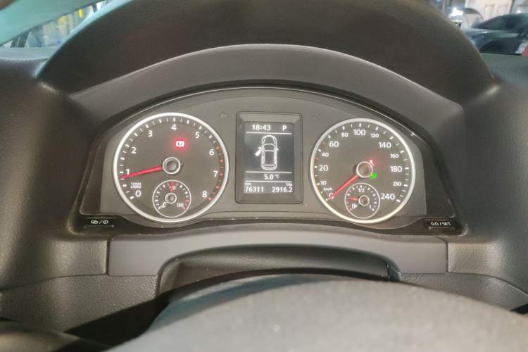 Used Volkswagen Tiguan 2015 1.8TSI Automatic Two-Wheel Drive Comfort Edition Instrument Cluster