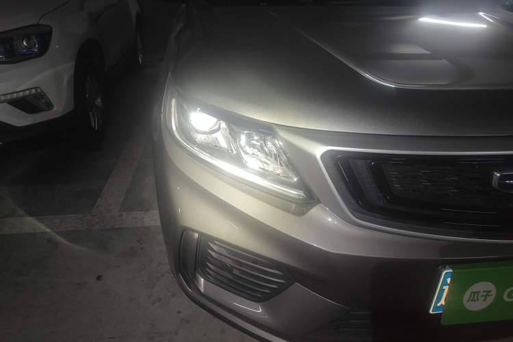 Used Geely Auto Vision X6 2020 1.4T Manual Luxury Model Right Front Headlight