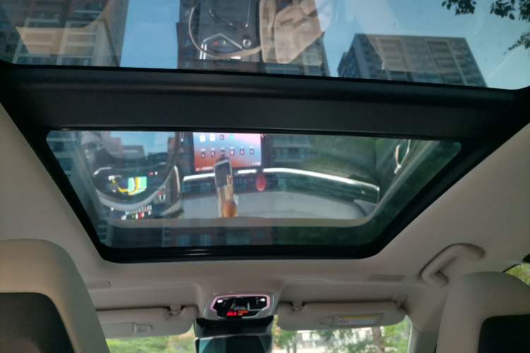 Used Lynk & Co 05 2020 2.0TD Two-Wheel Drive Shine Halo Headliner