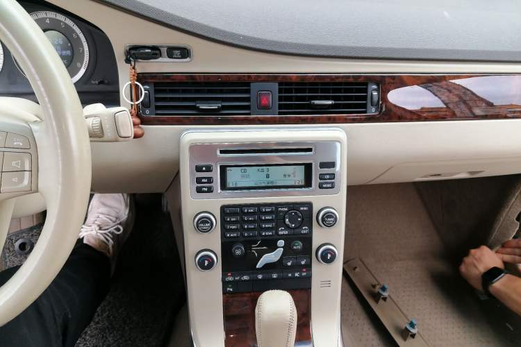 Used Volvo S80L 2009 3.0T AWD Zhiya Edition
