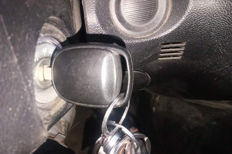 Used CHANGAN OSHAN X70A 
