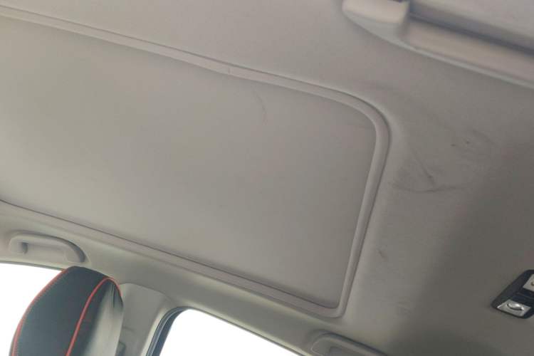 Used Honda Vezel 2020 1.5L CVT Pioneer Edition Headliner