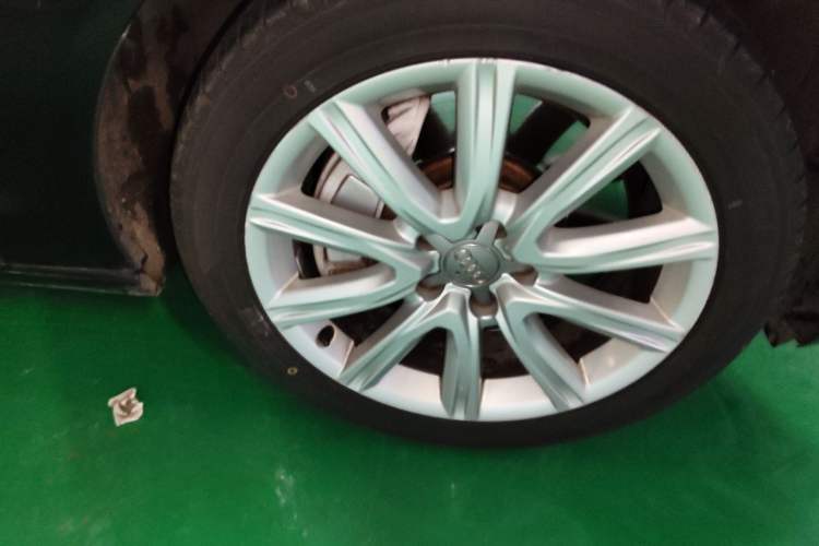 Used Audi A6L  Right Front Wheel Hub