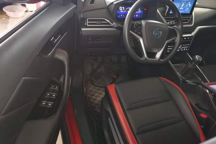 Used Venucia T60 2018 1.6L Manual ZhiShang Edition China V Standard
