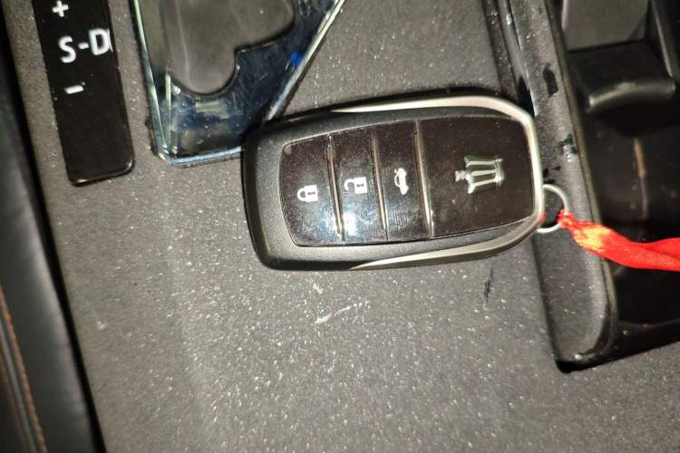 Used Toyota Crown 2015 2.0T Fashion Edition