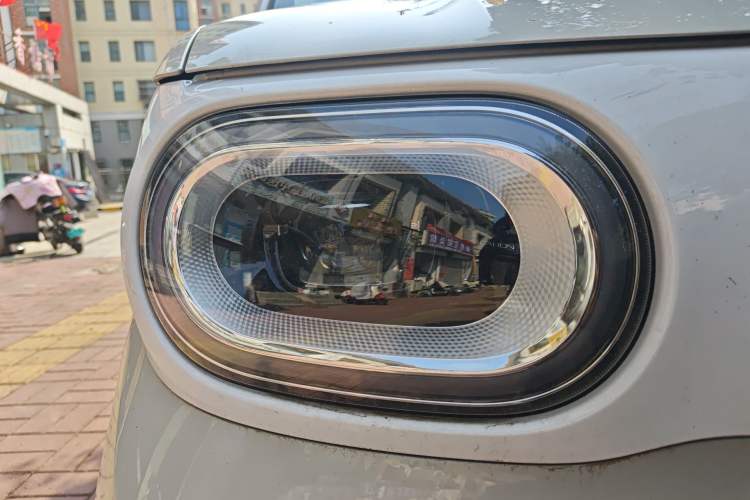 Used Wuling Hongguang MINIEV 2024 3rd Generation 215km Youth Edition Right Front Headlight