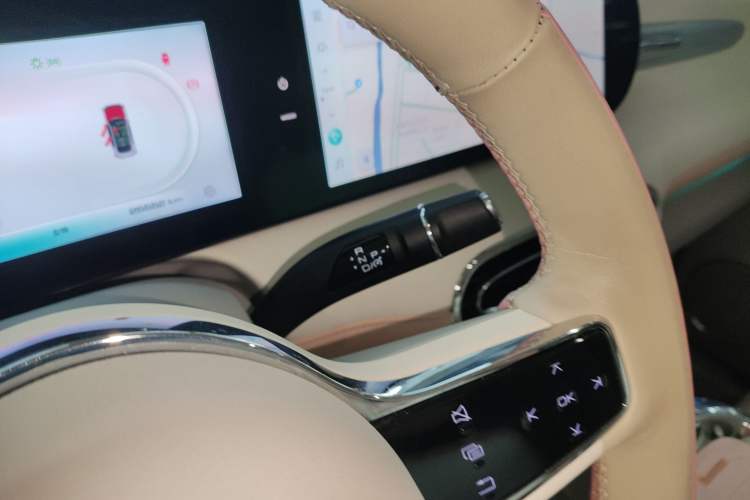 Used ORA Ballet Cat 2022 401 km Nutcracker Edition