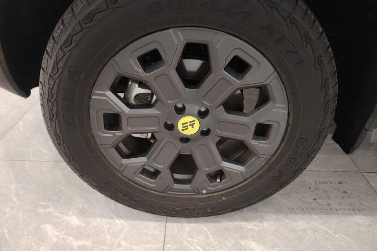 Used JETOUR Traveler C-DM 2024 C-DM 206KM Four-Wheel Drive Wilderness Edition Left Front Wheel Hub