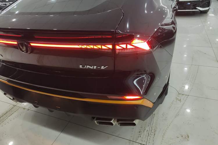 Used CHANGAN UNI-V 2024 1.5T Prestige Sport Edition