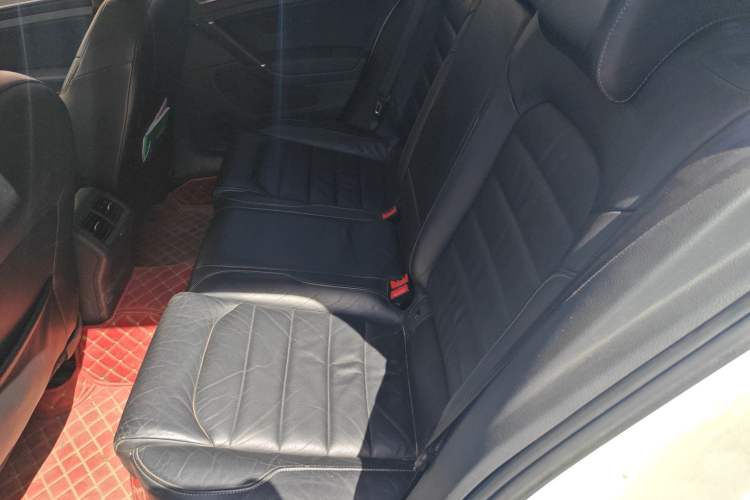 Used Volkswagen Golf 2014 1.4TSI Automatic Luxury Model Left Rear Seat