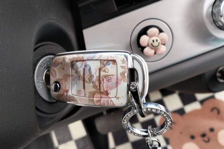 Used CHANGAN NEVO Lumin 2023 301km Honey Dew Edition