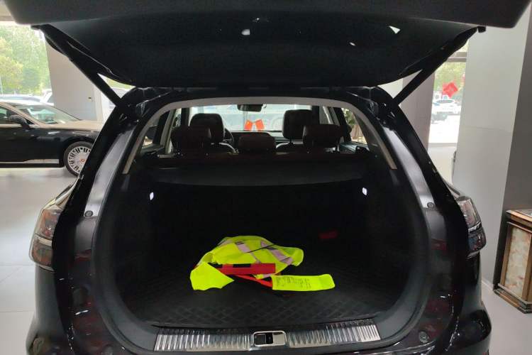 Used Hongqi HS5 2023 2.0T Qixiang Pro Edition