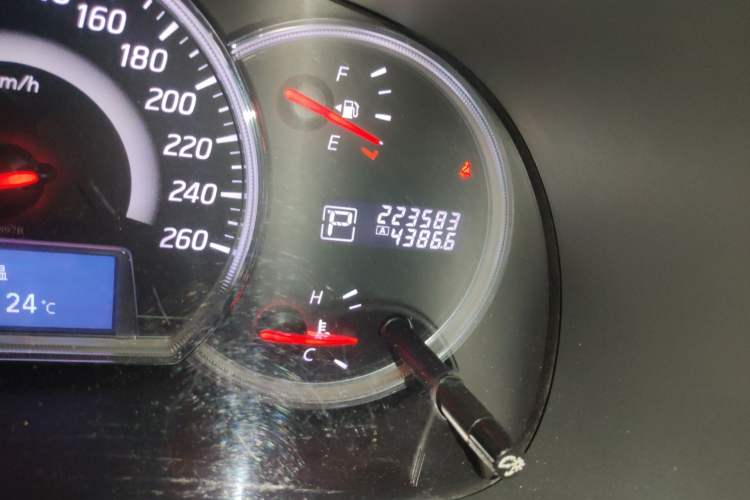 Used Nissan Teana 2011 2.0L XL Comfort Edition Odometer Close Up