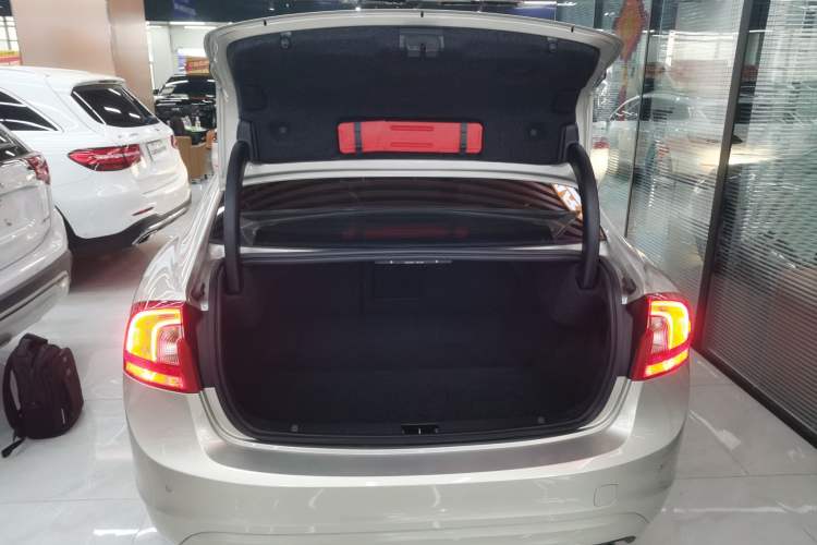 Used Volvo S60 2017 S60L T3 Smart Upgrade Edition Trunk