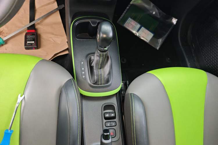 Used Roewe Clever 2021 302 km New Four-Seater Super-Efficient Version