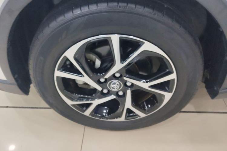 Used Toyota C-HR 2018 2.0L Leading with Sunroof China VI Standard Exterior 7