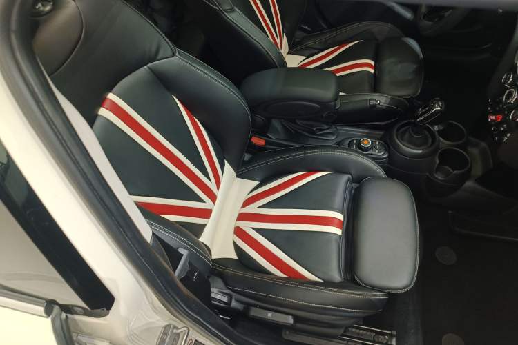 Used MINI MINI 2018 1.5T COOPER Classic Edition Five-Door Version