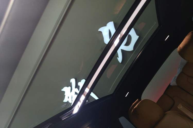 Used Li Auto ONE 2021 Extended-Range 6-Seater Version Headliner