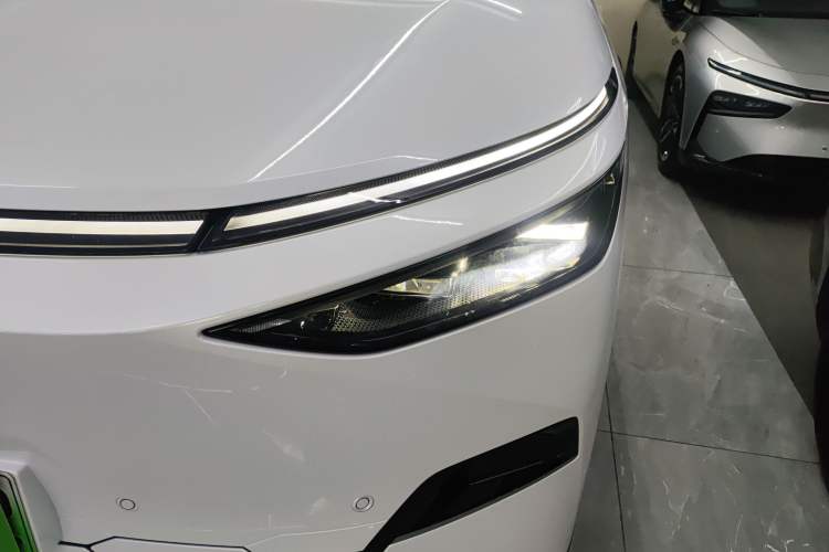 Used XPeng X9 2024 610 Long-Range Pro