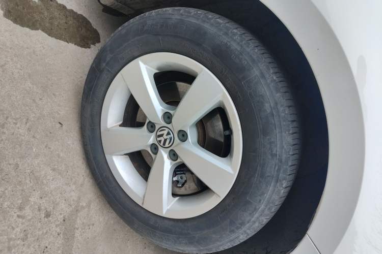 Used Volkswagen Lavida 2013 Revised Classic 1.6L Manual Fashion Edition
