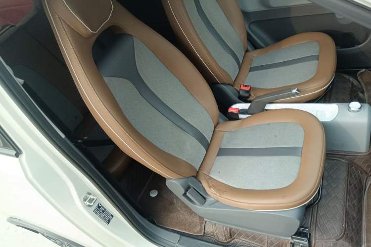 Used Wuling Hongguang MINIEV 2022 GAMEBOY 200km Gaming Edition with Lithium Iron Phosphate Right Front Seat