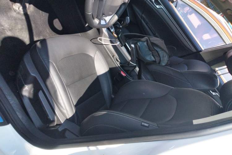 Used Geely Auto Emgrand GL 2018 1.8L Manual Elite Smart Connectivity Version