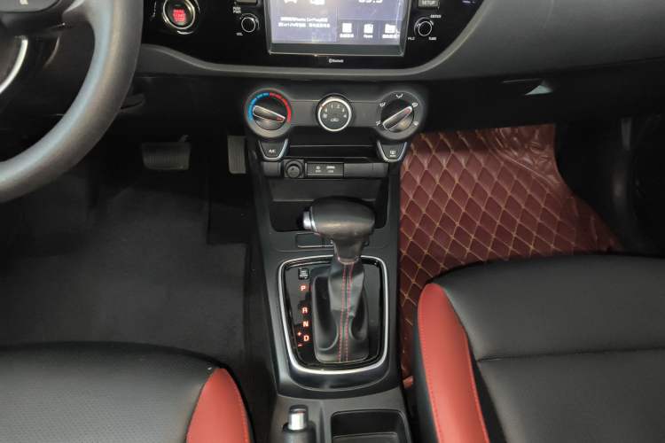 Used Kia KX Cross 2017 1.4L AT GLS
