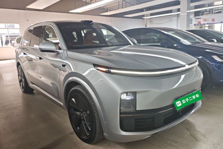 Used Li Auto L9 2022 Max model Front Right 45 Deg