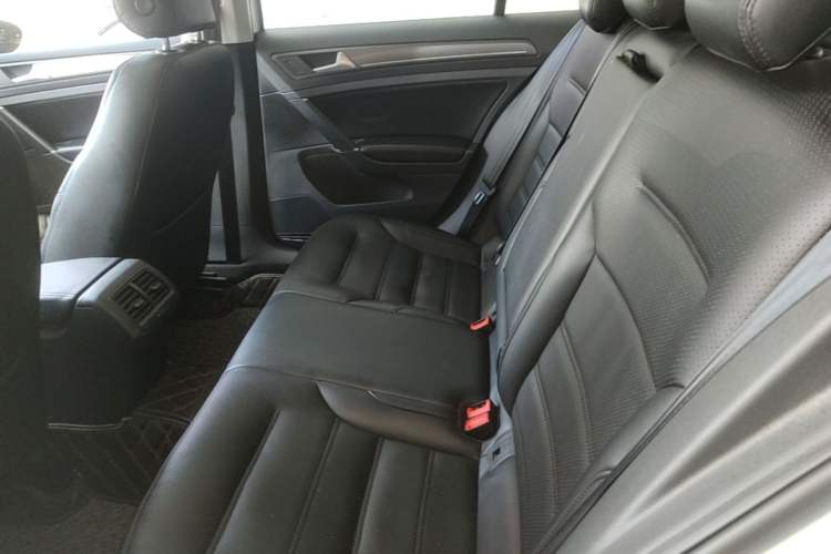 Used Volkswagen Golf 2016 1.6L Automatic Comfort Model
