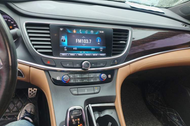 Used Buick LaCrosse 2016 20T Elite Edition Audio And AC Panel