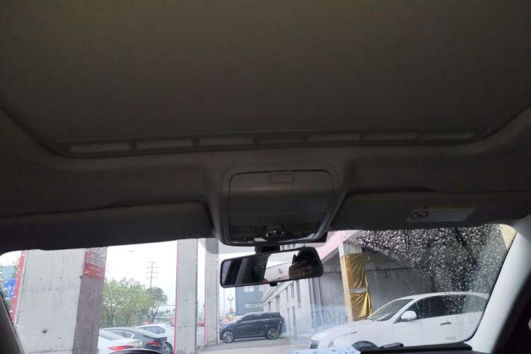 Used Volkswagen Passat 2016 330TSI DSG Luxury Edition Headliner