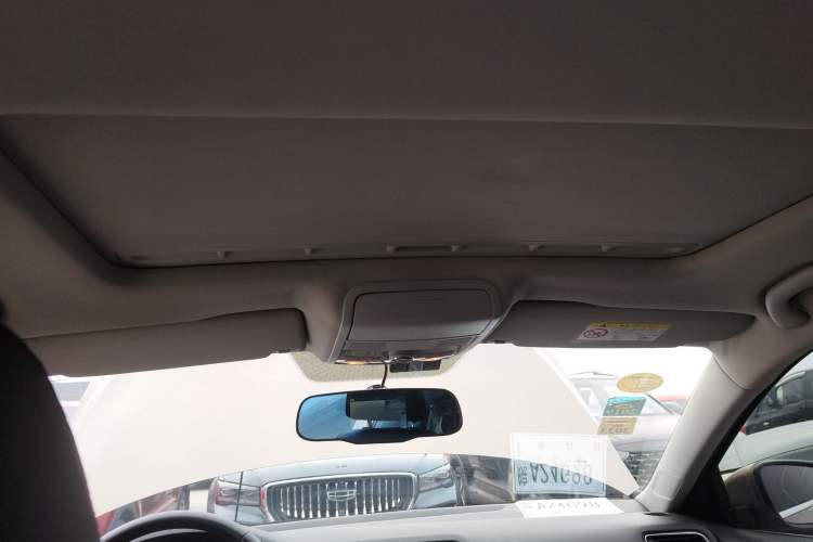 Used Volkswagen Sagitar 2015 1.6L Automatic Comfort Model
