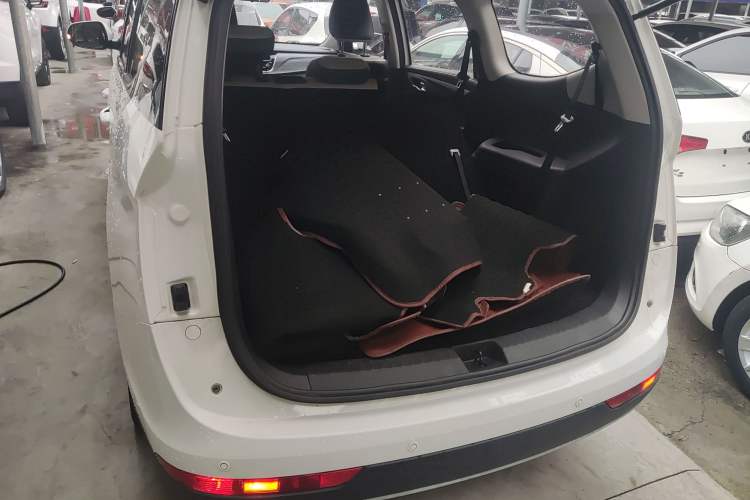 Used Baojun 730 2019 1.5T CVT Flagship Model 7 Seats China VI Emission Standard