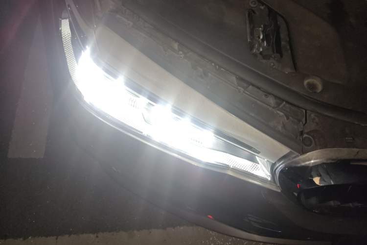 Used BMW 5 Series 2018 Facelifted 530Li Luxury Edition Premium Package Right Front Headlight