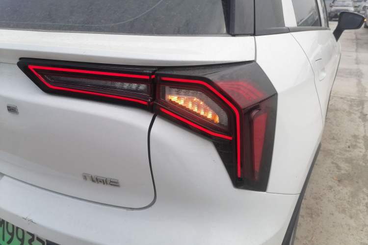 Used Geometry E Firefly 2024 301km Flowing Light
