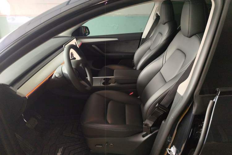 Used Tesla Model Y 2024 Long-Range All-Wheel-Drive Version
