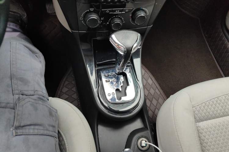 Used Citroen C-Quatre 2013 Sedan 1.6L Automatic Prestige Model Gear Lever