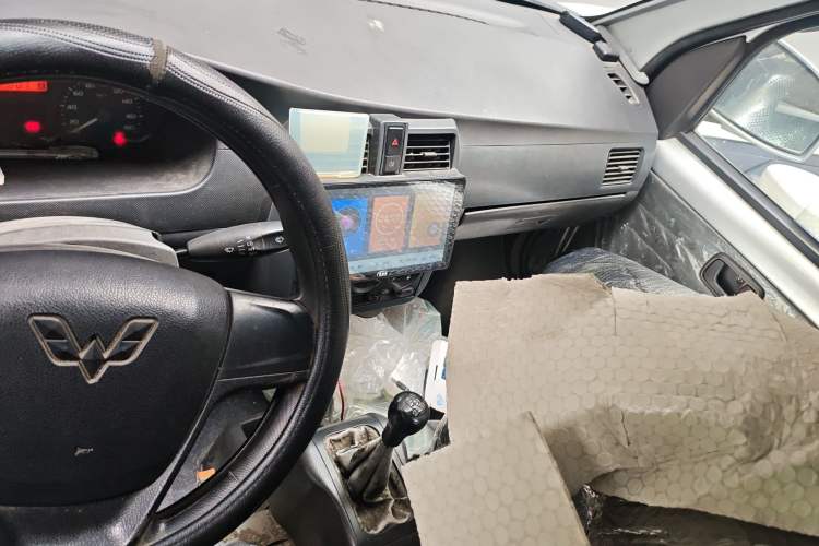 Used Wuling Rongguang 2011 1.2L Base Version