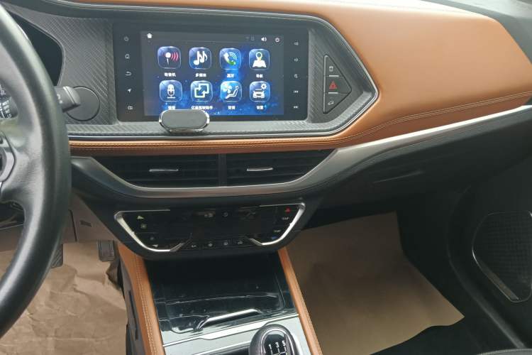 Used Zotye T300 2017 1.5L Manual Luxury Model Audio And AC Panel