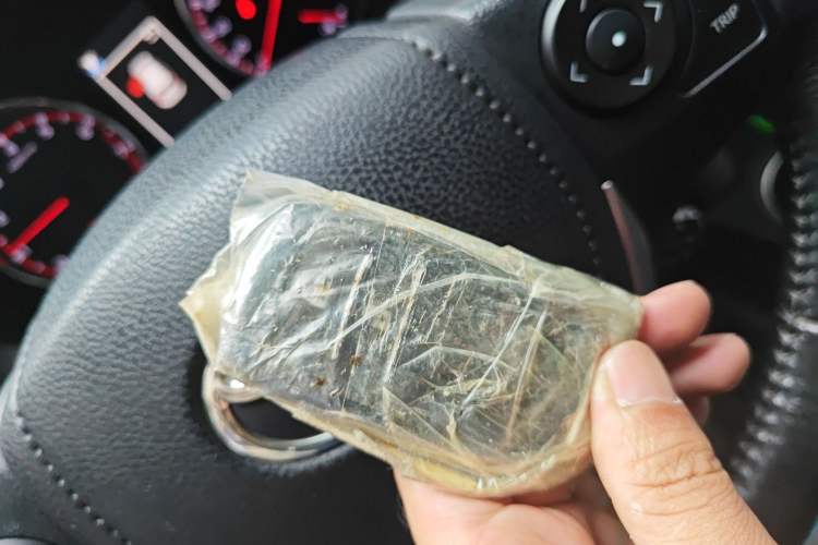 Used Toyota RAV4 2016 2.0L CVT Two-Wheel Drive Smart Edition China V Standard Vehicle Key