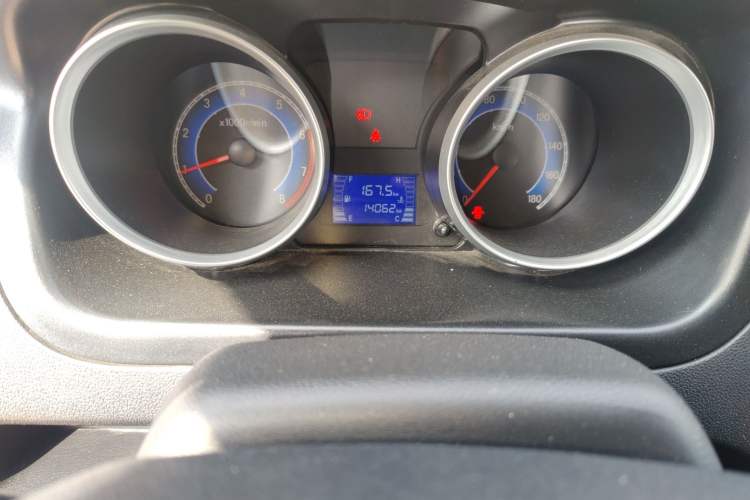 Used CHANGAN KAICHENG Ruixing M60 2020 1.5L Base Version China VI Standard 2-Seater Van with DAM15KR Engine Odometer Close Up