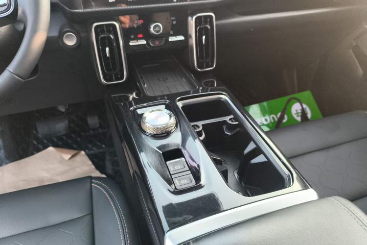 Used Haval DARGO 2021 1.5T DCT Two-Wheel Drive "Mǎquǎn" Edition Gear Lever