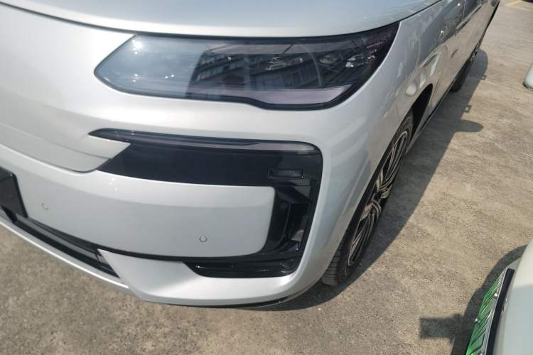 Used Denza N9 2025 Flagship Model
