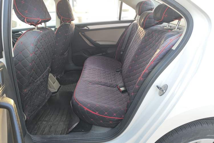 Used Volkswagen Jetta 2015 1.6L Manual Comfort Model Left Rear Seat