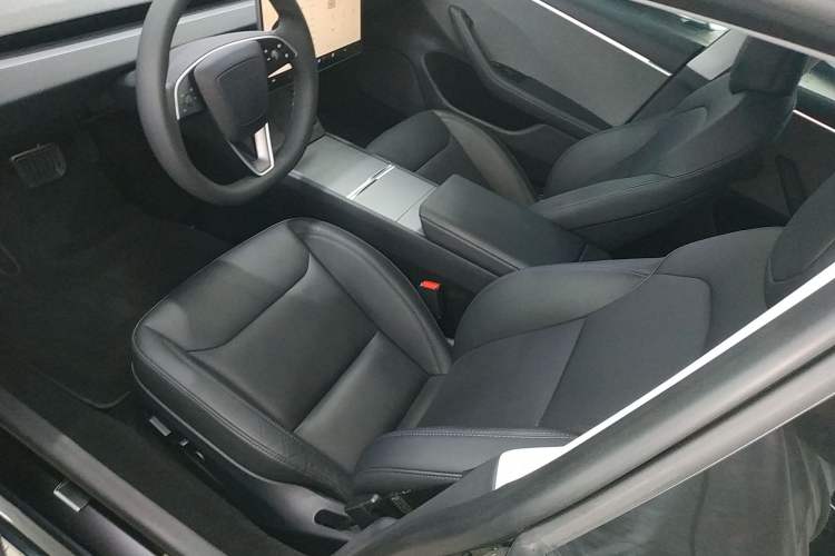 Used Tesla Model 3 2023 Rear-Wheel-Drive Version
