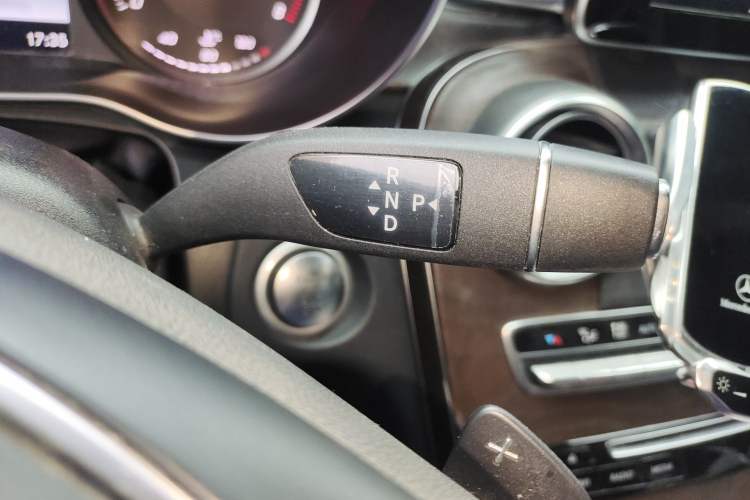 Used Mercedes-Benz GLC 2016 GLC 300 4MATIC Dynamic Model
