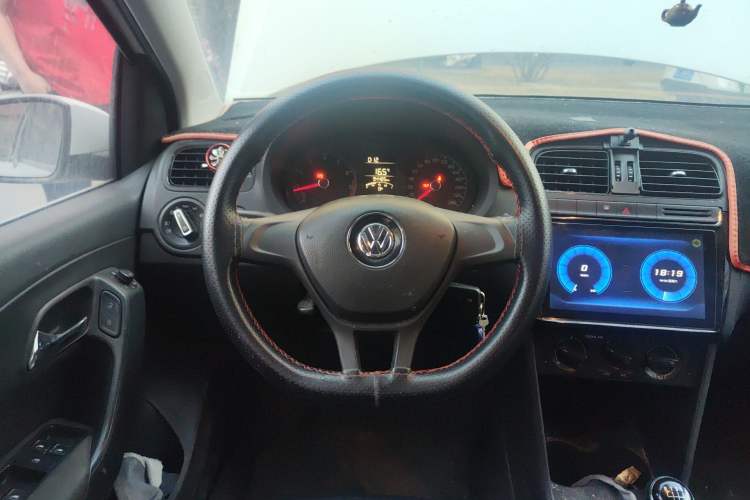 Used Volkswagen Polo 2016 1.4L Manual Fashion Model