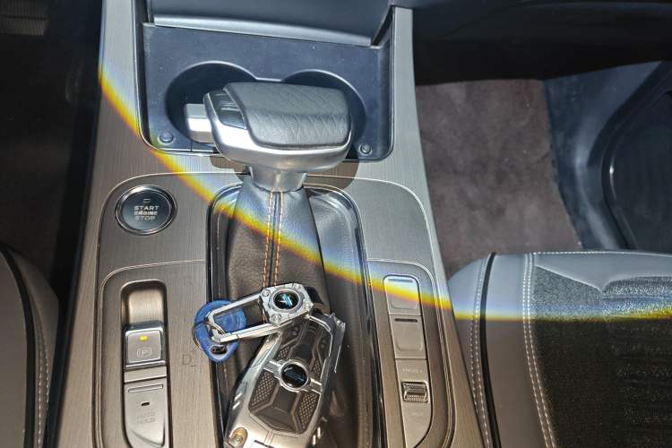 Used CHANGAN OSHAN X7 2020 1.5T Automatic Prestige Edition Gear Lever