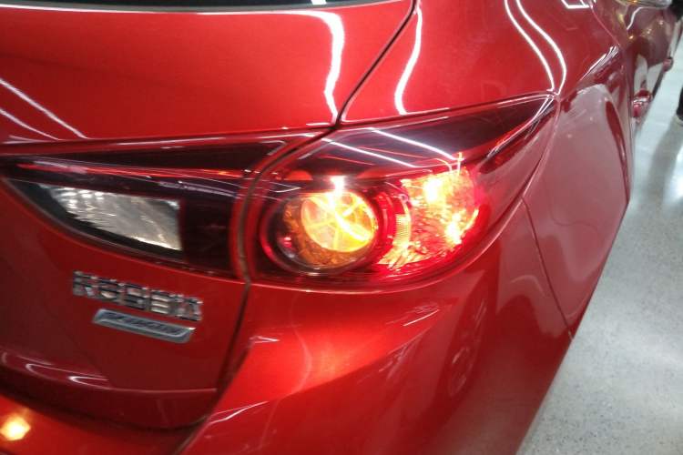 Used Mazda Mazda 3 Axela 2019 Cloud-Control Edition Hatchback 1.5L Automatic Comfort Model China VI Standard